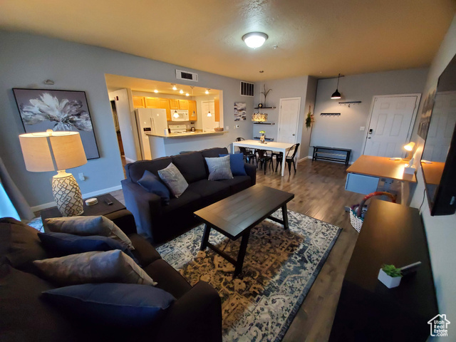 165 W ALBION VILLAGE WAY #201, Sandy UT 84070