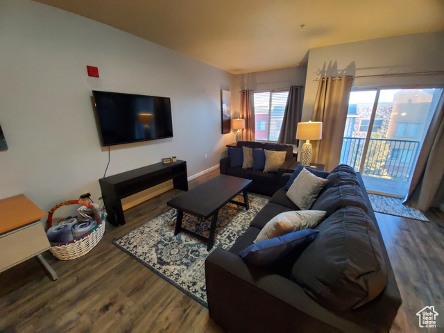Photo 2 for MLS #2119114 at 165 W Albion Village Way #201