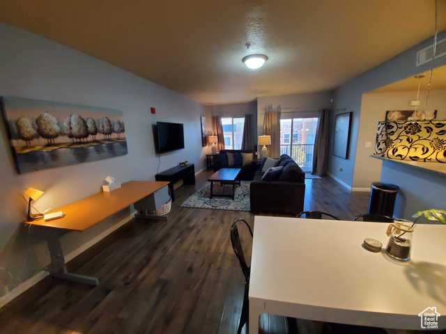 Photo 3 for MLS #2119114 at 165 W Albion Village Way #201
