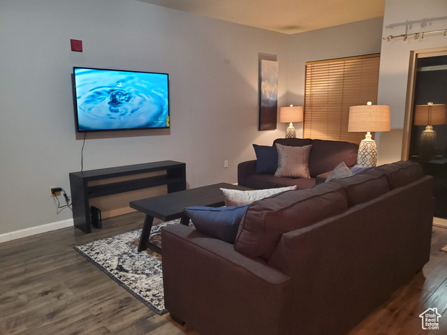 Photo 5 for MLS #2119114 at 165 W Albion Village Way #201
