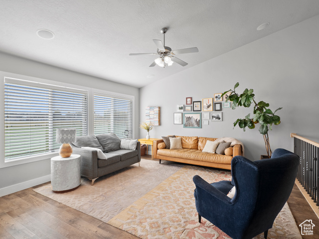 Photo 5 for MLS #2119116 at 825 W 1320 North