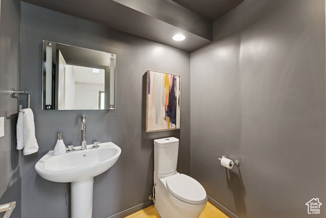 Photo 9 for MLS #2119128 at 719 N Eastcapitol Blvd
