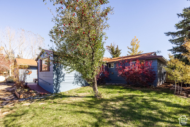 Photo 8 for MLS #2119133 at 385 N Hawthorne Dr