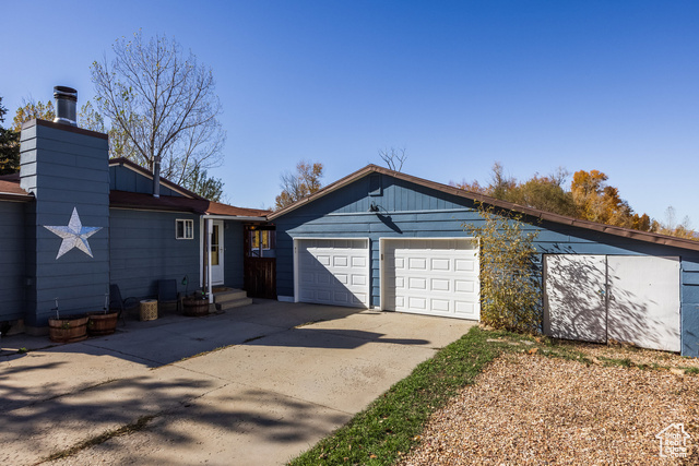 Photo 19 for MLS #2119133 at 385 N Hawthorne Dr