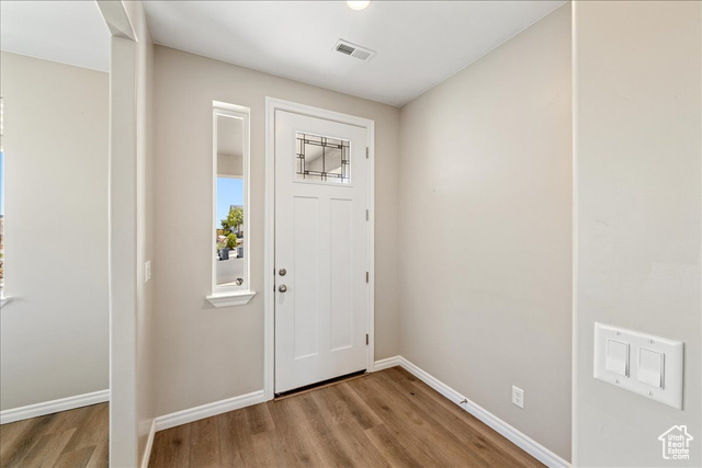 Photo 7 for MLS #2119152 at 402 S Cecita Way