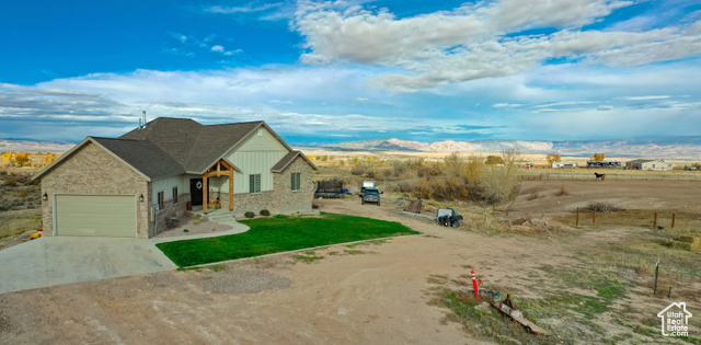 Photo 2 for MLS #2119157 at 2101 E Goose Ranch Rd