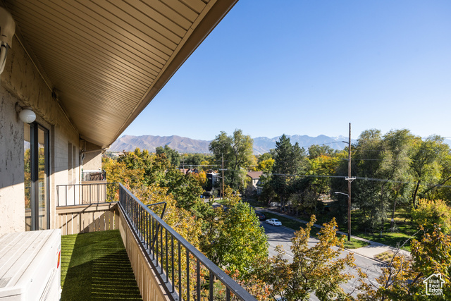 Photo 22 for MLS #2119159 at 339 E 600 South #1412