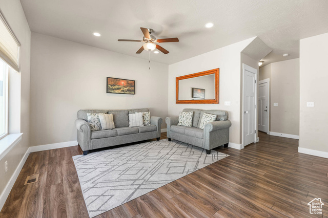 Photo 8 for MLS #2119161 at 7401 N Hutch Ln