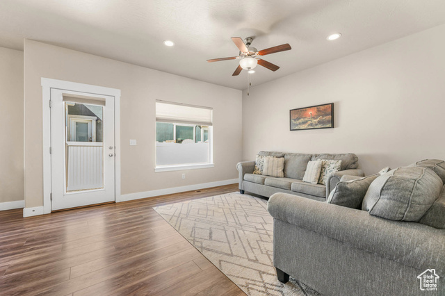 Photo 9 for MLS #2119161 at 7401 N Hutch Ln