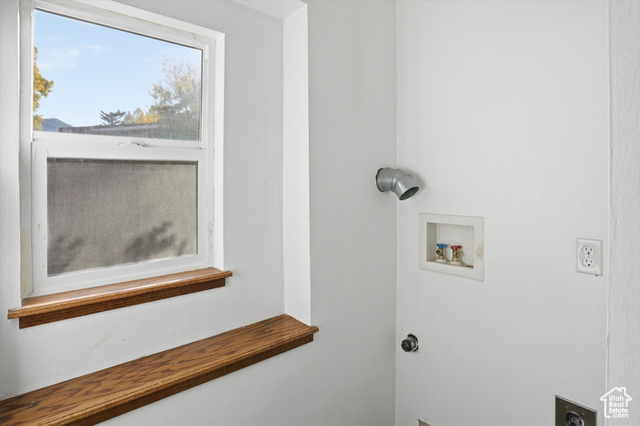 Photo 11 for MLS #2119164 at 423 E Crescent Dr