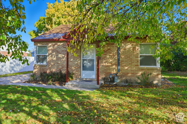 Photo 2 for MLS #2119164 at 423 E Crescent Dr
