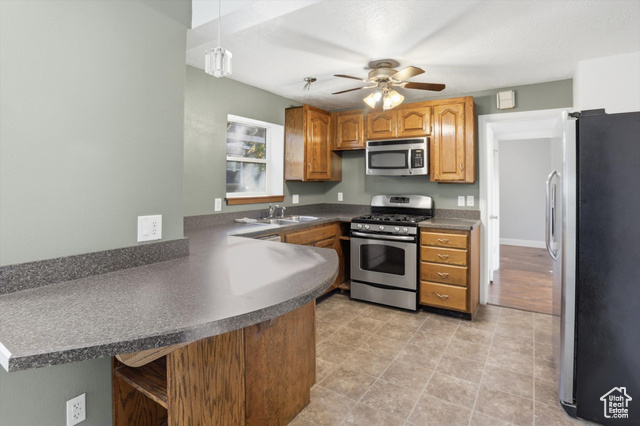 Photo 4 for MLS #2119164 at 423 E Crescent Dr