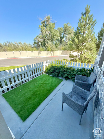 Photo 7 for MLS #2119165 at 1022 W Painted Horse Ln