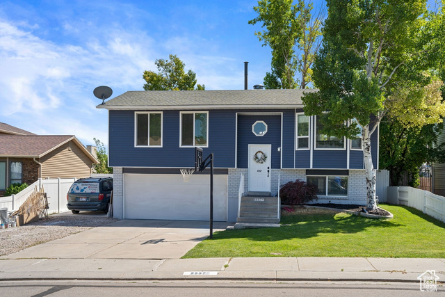 Photo 2 for MLS #2119169 at 5557 W Joshua Cir