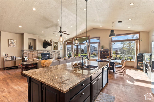 Photo 13 for MLS #2119171 at 823 W Summit Haven Cir