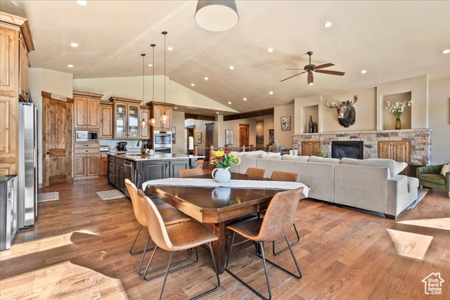 Photo 10 for MLS #2119171 at 823 W Summit Haven Cir