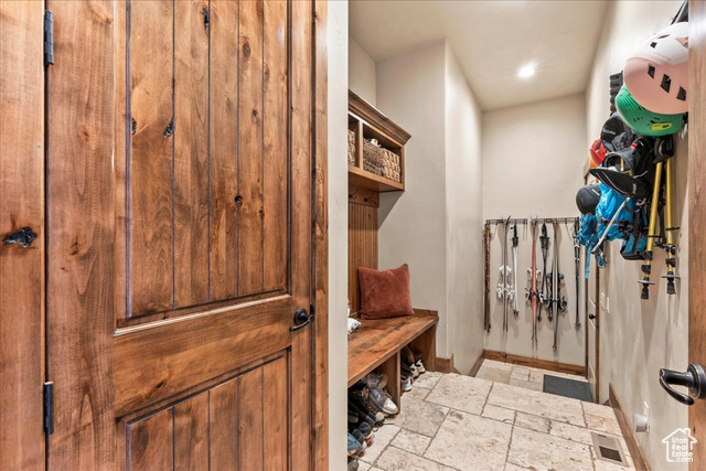 Photo 15 for MLS #2119171 at 823 W Summit Haven Cir