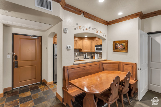 Photo 2 for MLS #2119184 at 840 W Bigler Ln #1012