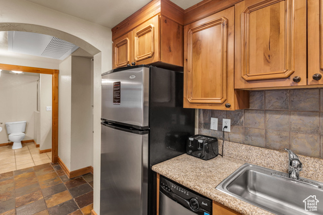 Photo 4 for MLS #2119184 at 840 W Bigler Ln #1012