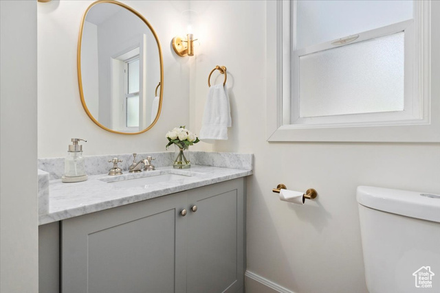 Photo 17 for MLS #2119194 at 855 E Belmont Ave