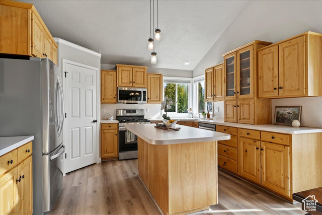 Photo 13 for MLS #2119196 at 9 W 2150 North