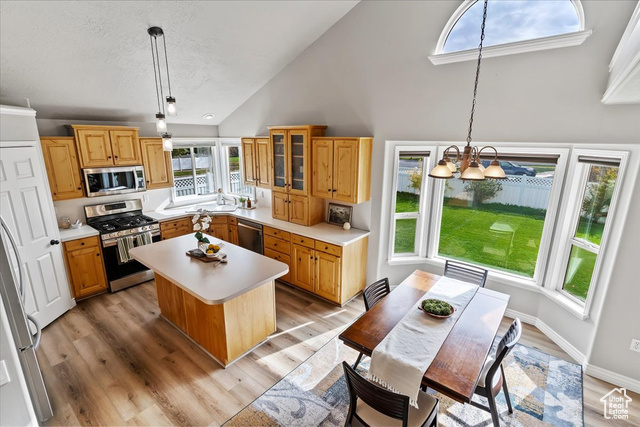 Photo 12 for MLS #2119196 at 9 W 2150 North