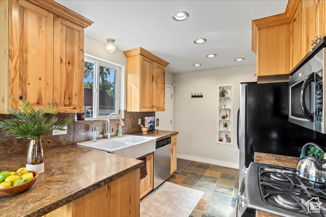 Photo 14 - 7598 S Jefferson St, Midvale UT 84047