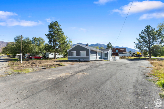 Photo 3 for MLS #2119205 at 1938 N Walker Rd