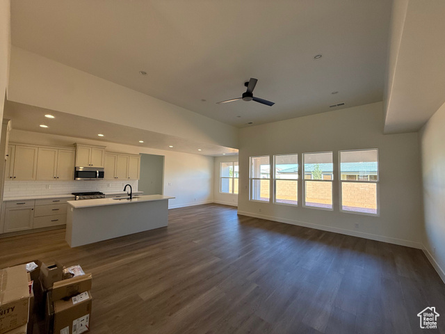 Photo 21 for MLS #2119218 at 3129 S 4850 West