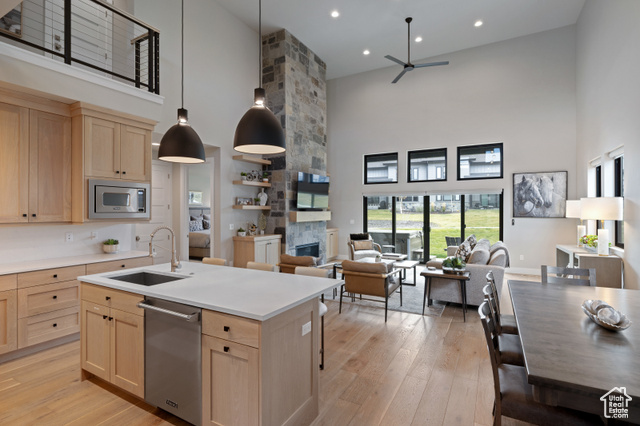 Photo 6 for MLS #2119224 at 991 Eland Cir #90