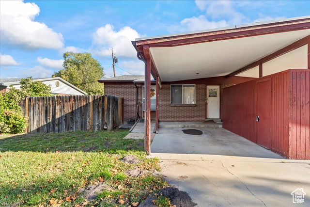 Photo 4 for MLS #2119231 at 815 E Whitemaple Way