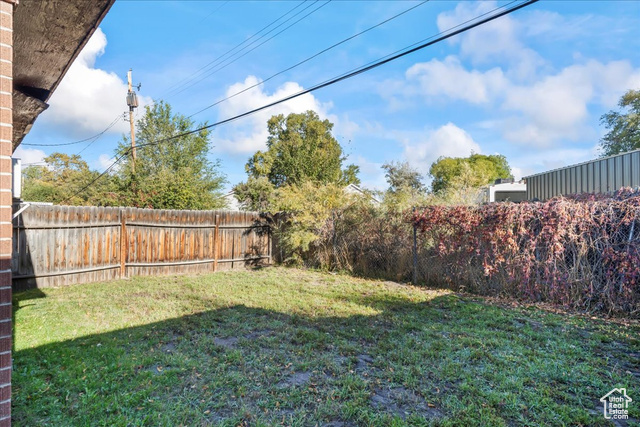 Photo 28 for MLS #2119231 at 815 E Whitemaple Way