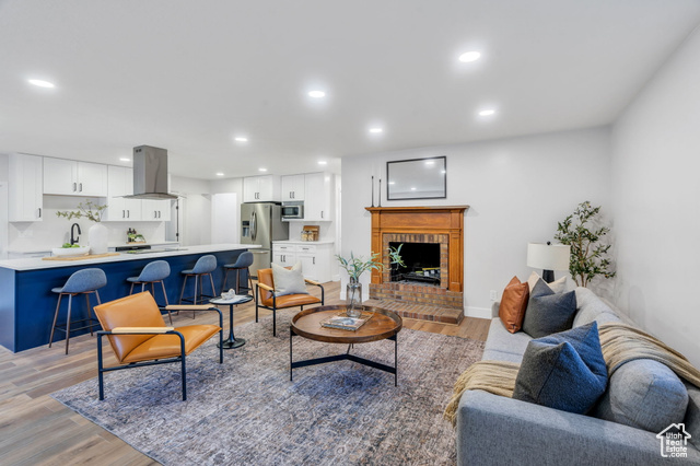 View photos for 1175 N Locust Ln MLS #2119240 - 1175 N Locust Ln