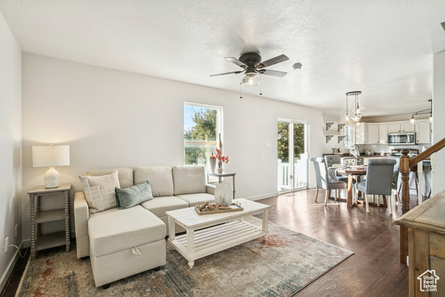 Photo 8 for MLS #2119257 at 213 W Arbor Dr