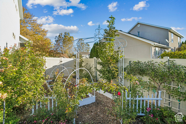Photo 115 for MLS #2119257 at 213 W Arbor Dr