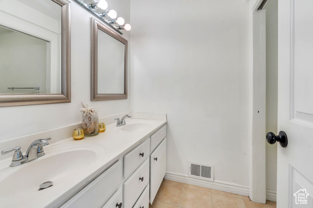 Photo 14 for MLS #2119266 at 4292 S El Camino St