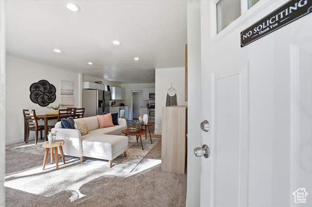 Photo 3 for MLS #2119273 at 840 E 22nd St