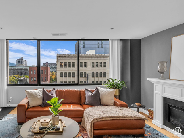 View photos for 44 W Broadway #307S MLS #2119278 - 44 W Broadway #307S