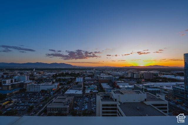 Photo 4 for MLS #2119278 at 44 W Broadway #307S