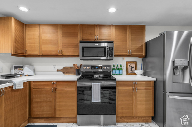 Photo 6 for MLS #2119278 at 44 W Broadway #307S