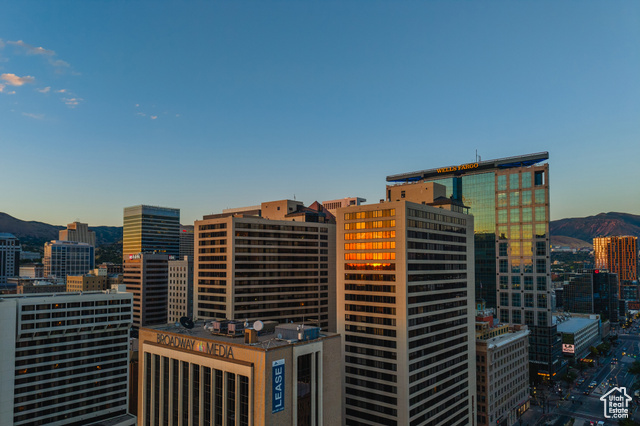 Photo 49 for MLS #2119278 at 44 W Broadway #307S