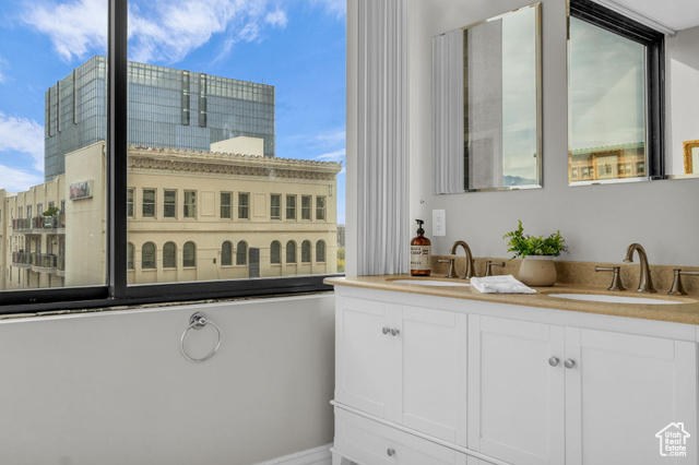 Photo 25 for MLS #2119278 at 44 W Broadway #307S