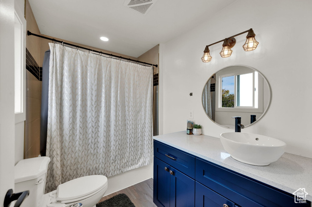 Photo 9 for MLS #2119282 at 6635 S Milfoil Cir