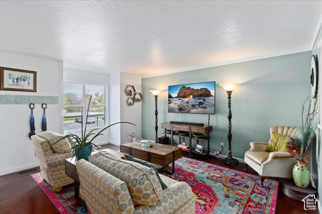 Photo 3 for MLS #2119283 at 1179 W Dun Robin Ct