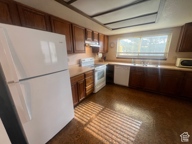 Photo 10 for MLS #2119285 at 819 Castle Gate Cir