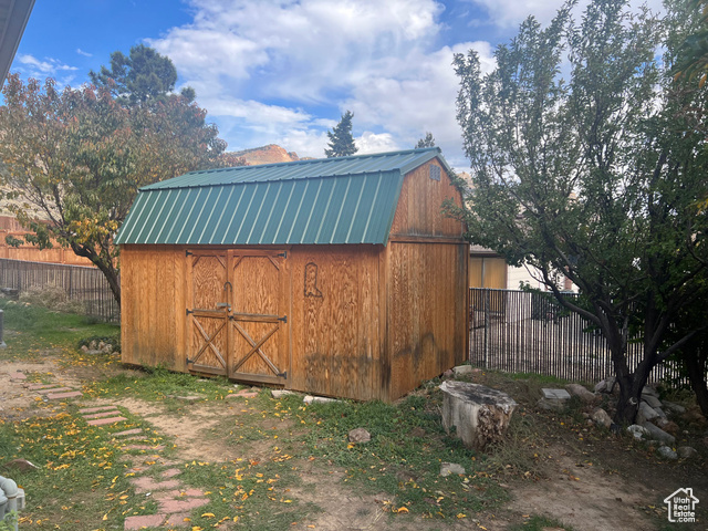 Photo 33 for MLS #2119285 at 819 Castle Gate Cir