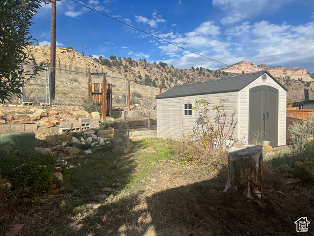Photo 31 for MLS #2119285 at 819 Castle Gate Cir