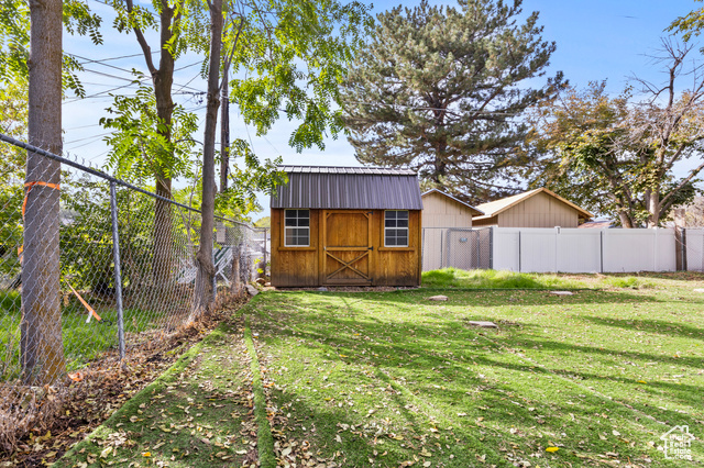 Photo 30 for MLS #2119288 at 1663 Kiesel Ave