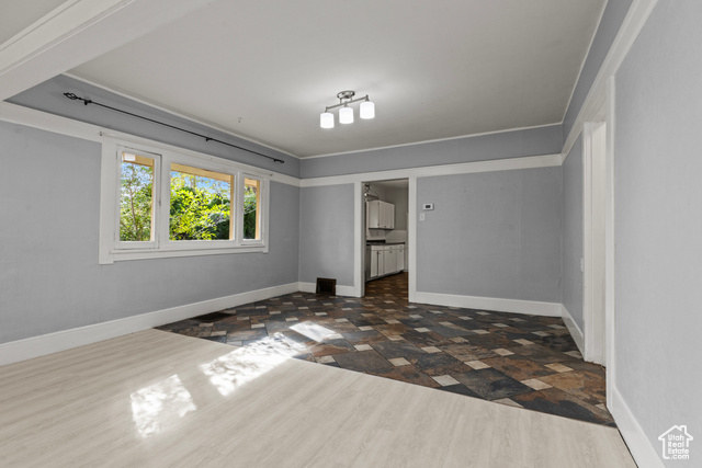 Photo 8 for MLS #2119288 at 1663 Kiesel Ave