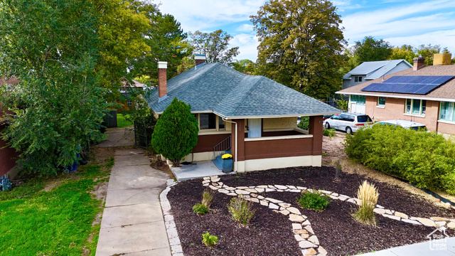 Photo 2 for MLS #2119288 at 1663 Kiesel Ave